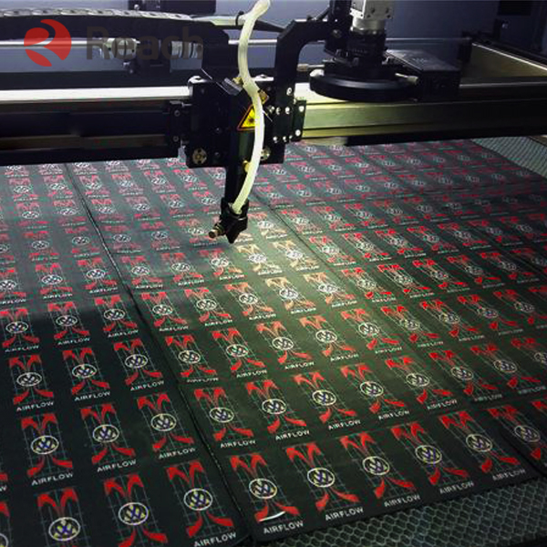 laser cutting machine Being cut Label